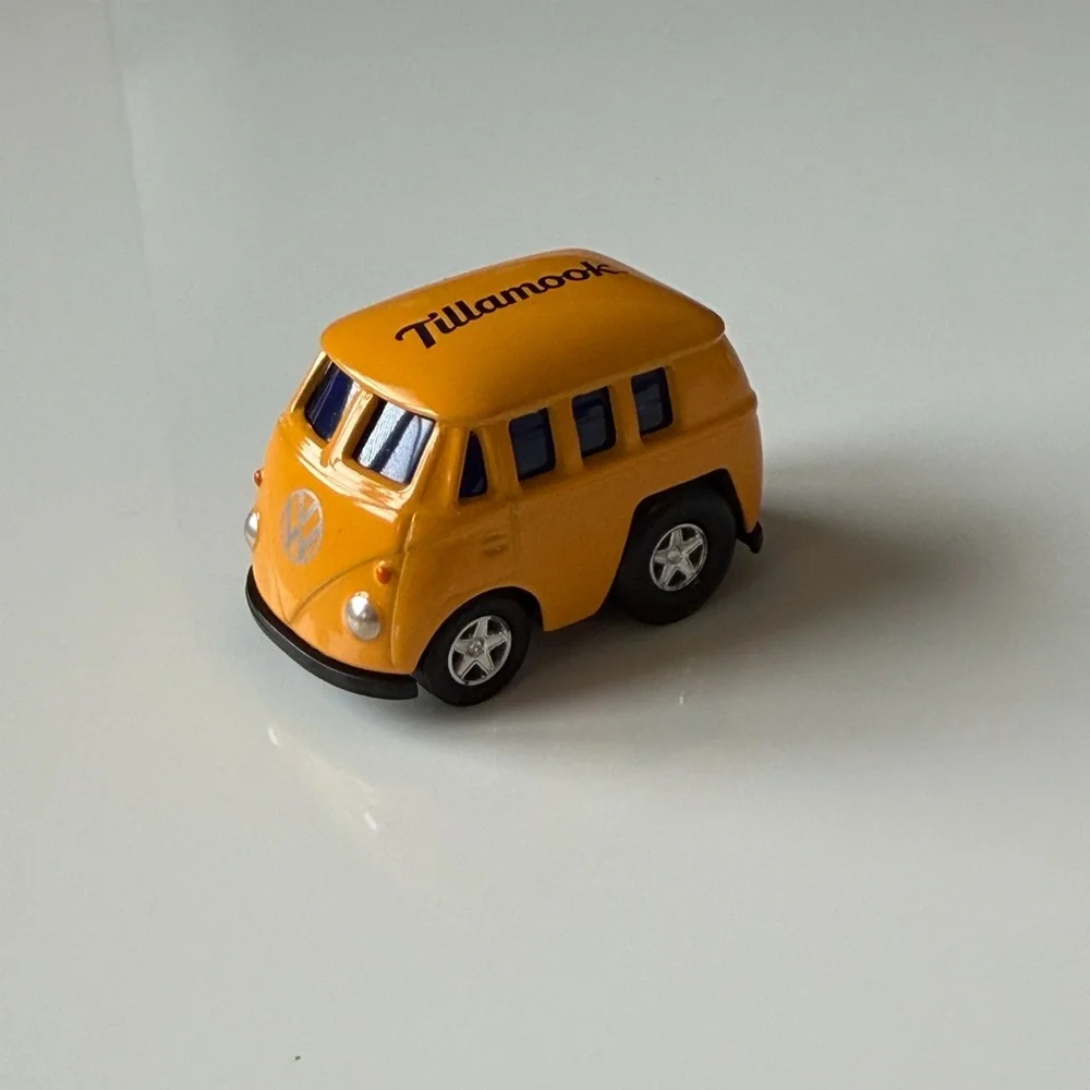 Mix Cars Toys Lot - Tillamook VW Bus Hot Wheels (3)- 16
